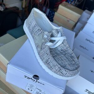 Gypsy Jazz White and Gray Loafers